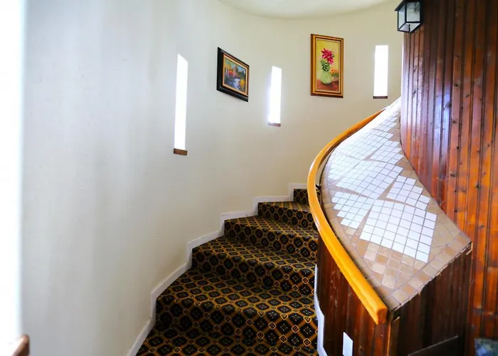 2Nd Floor Newly Renovated Room In Hatcher Pass Castle
